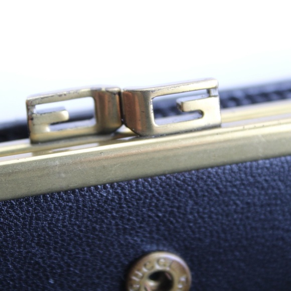 Gucci Vintage Rare Long Bifold Black Leather Clutch Wallet Signature GG Kisslock - Picture 10 of 11